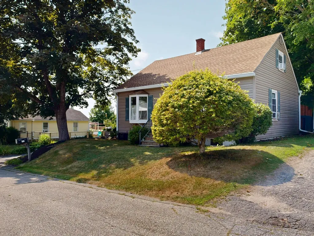 36 Irwin Street Lewiston ME 04240