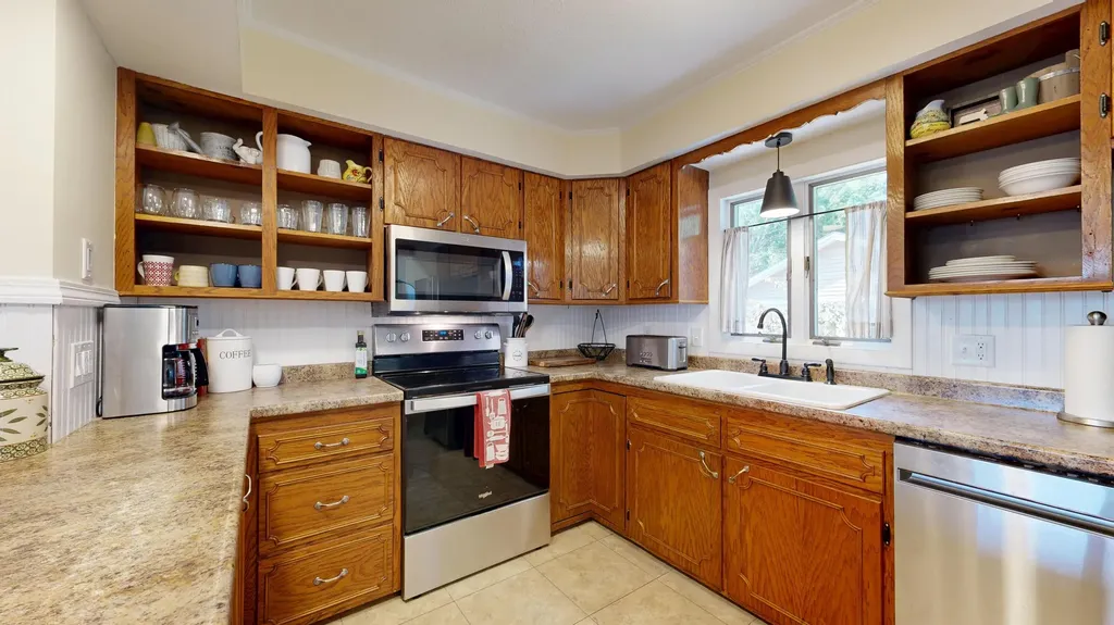 36 Irwin Street Lewiston ME 04240