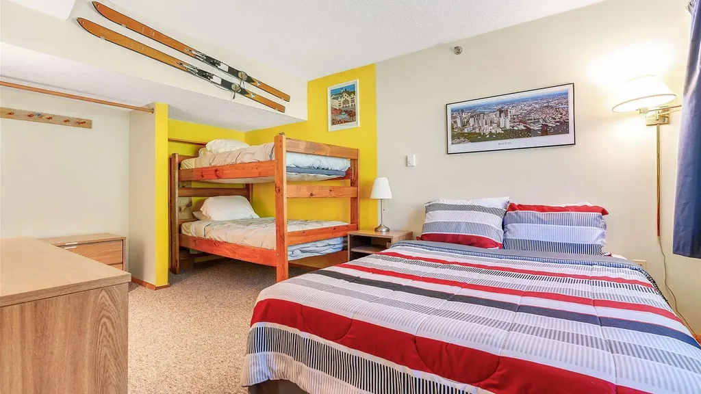 8 Sunrise Drive Newry ME 04261
