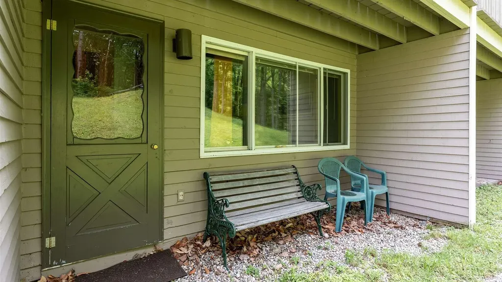8 Sunrise Drive Newry ME 04261