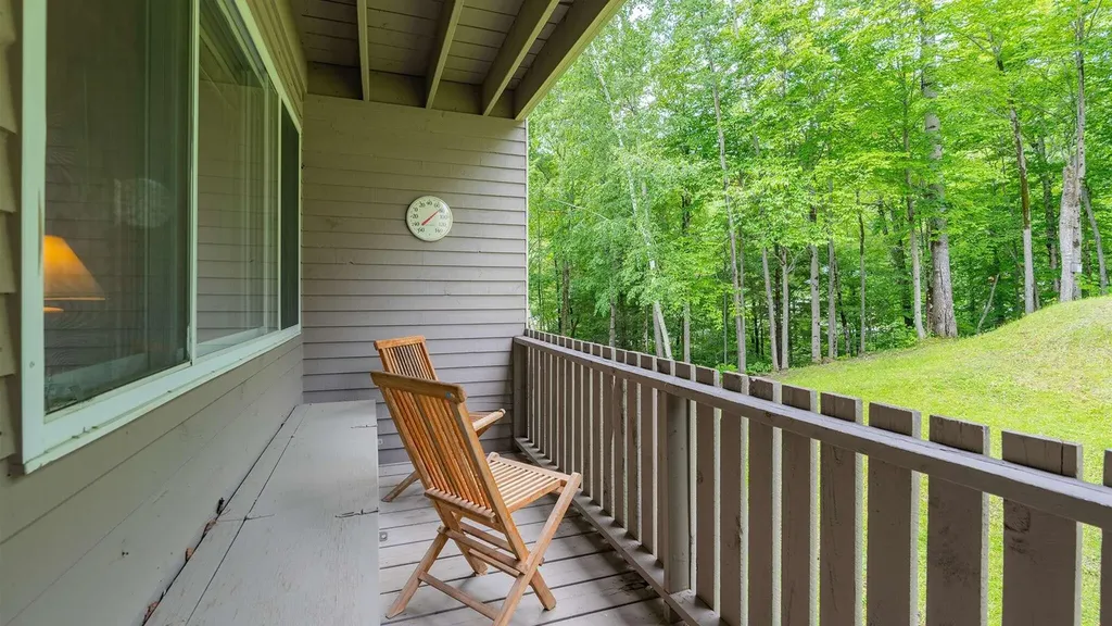 8 Sunrise Drive Newry ME 04261