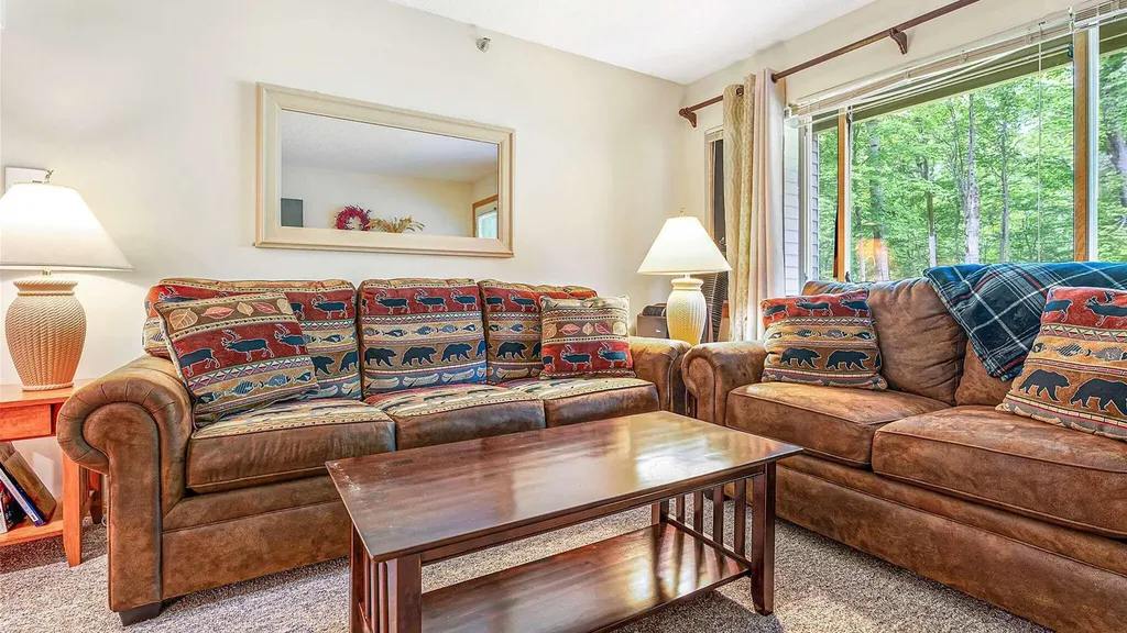 8 Sunrise Drive Newry ME 04261