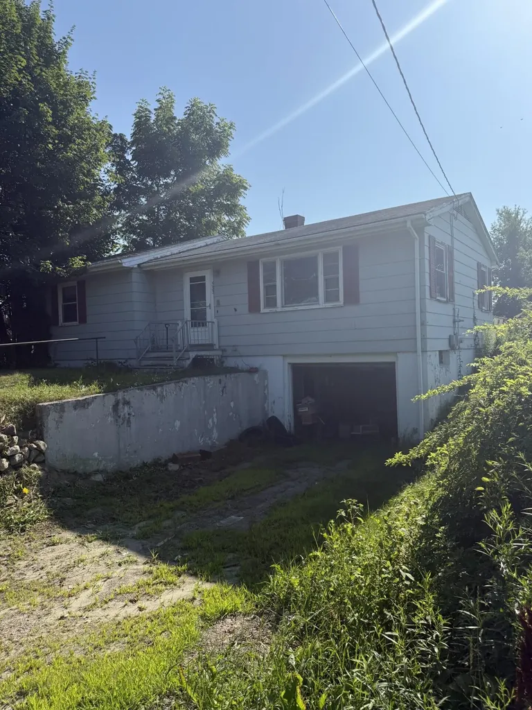 533 Main Street Damariscotta ME 04543