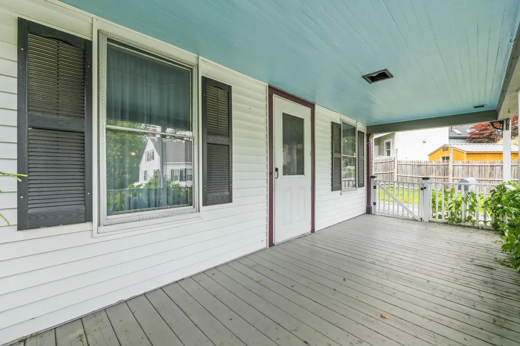 62 Warren Street Rockland ME 04841