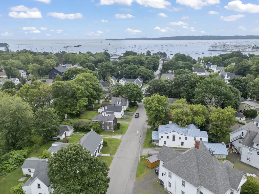 62 Warren Street Rockland ME 04841