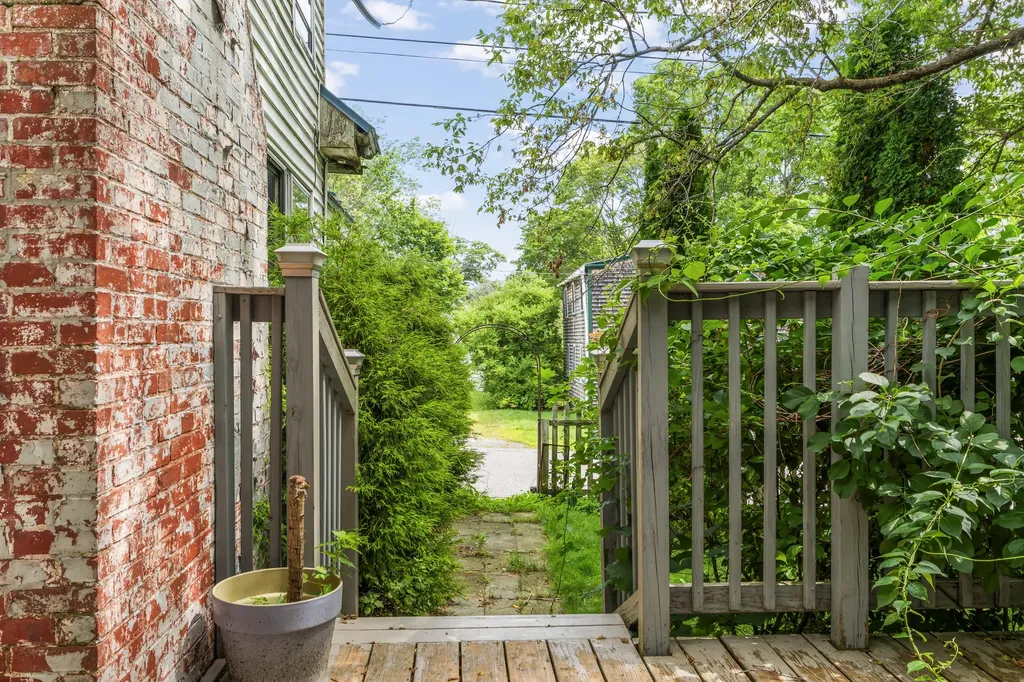 62 Warren Street Rockland ME 04841