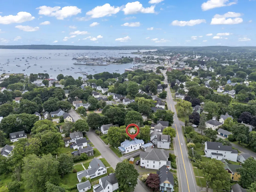62 Warren Street Rockland ME 04841