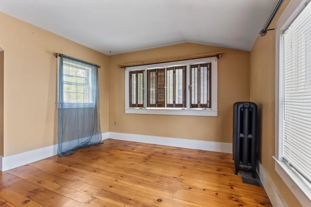 62 Warren Street Rockland ME 04841