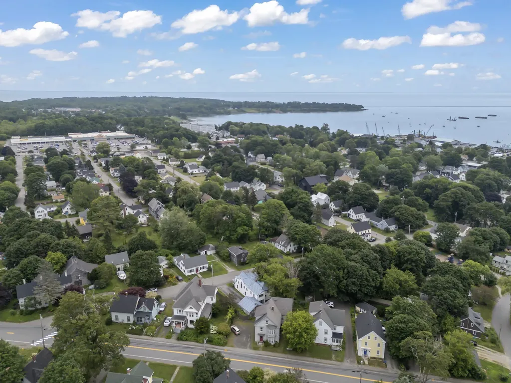 62 Warren Street Rockland ME 04841