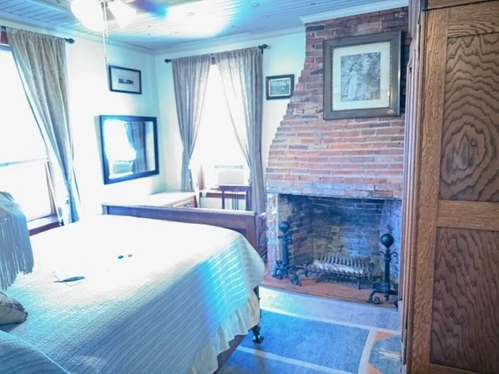 114 Main Street Winterport ME 04496