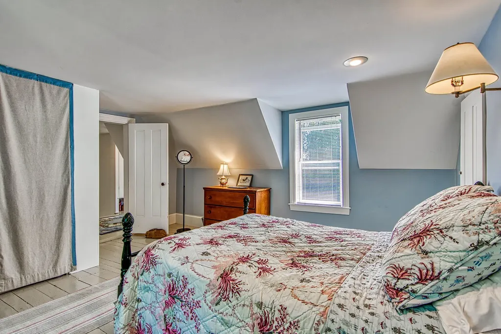 2 Twin Oaks Lane Sedgwick ME 04676
