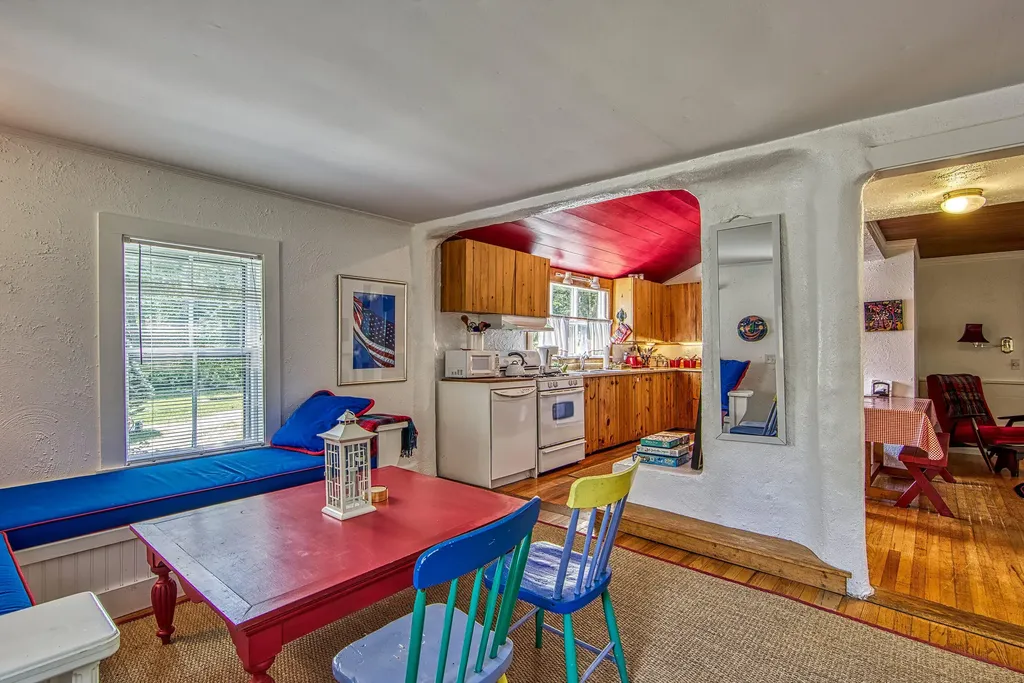 2 Twin Oaks Lane Sedgwick ME 04676