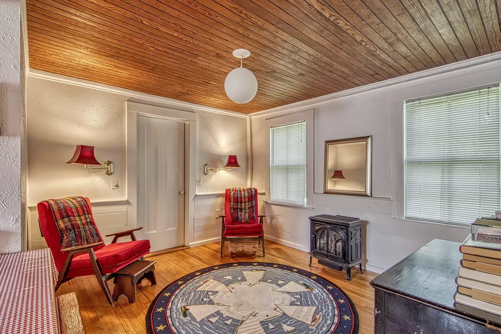 2 Twin Oaks Lane Sedgwick ME 04676