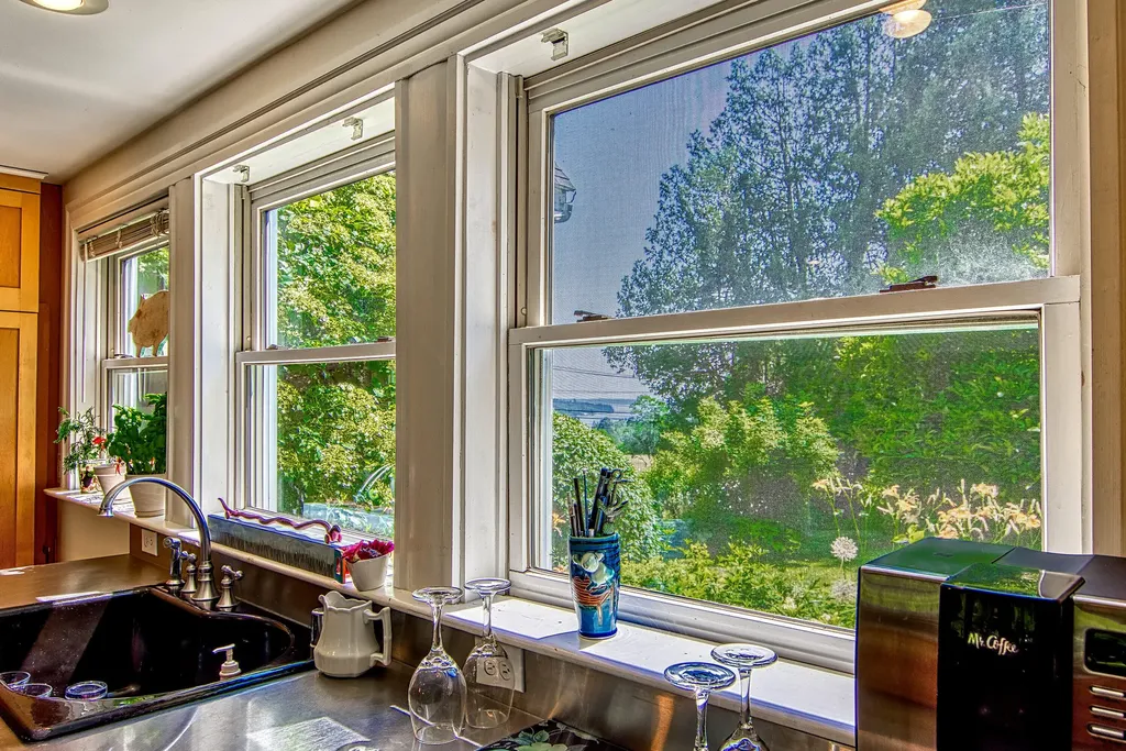 2 Twin Oaks Lane Sedgwick ME 04676