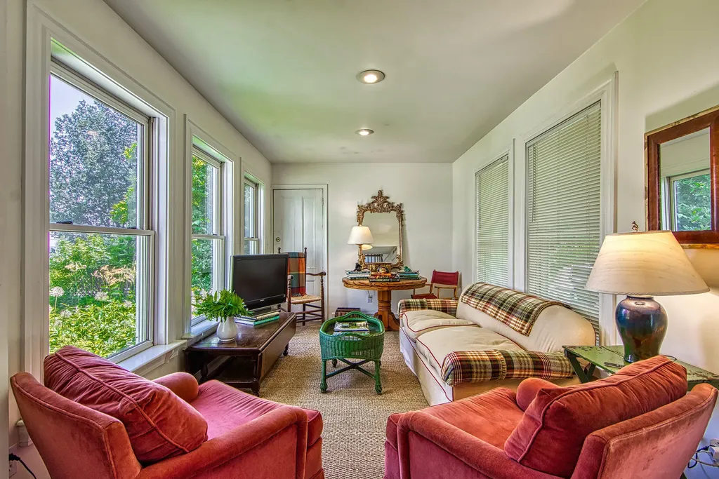 2 Twin Oaks Lane Sedgwick ME 04676