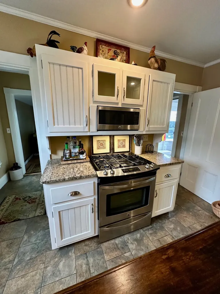 23 Holland Street Bangor ME 04401