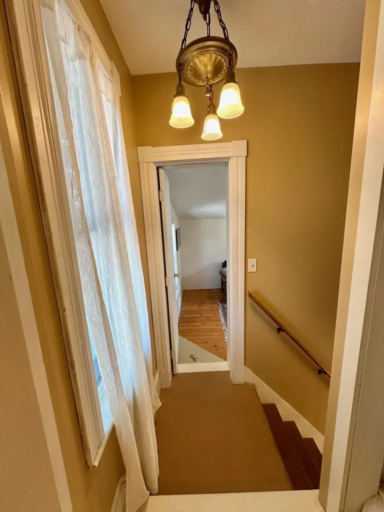 23 Holland Street Bangor ME 04401