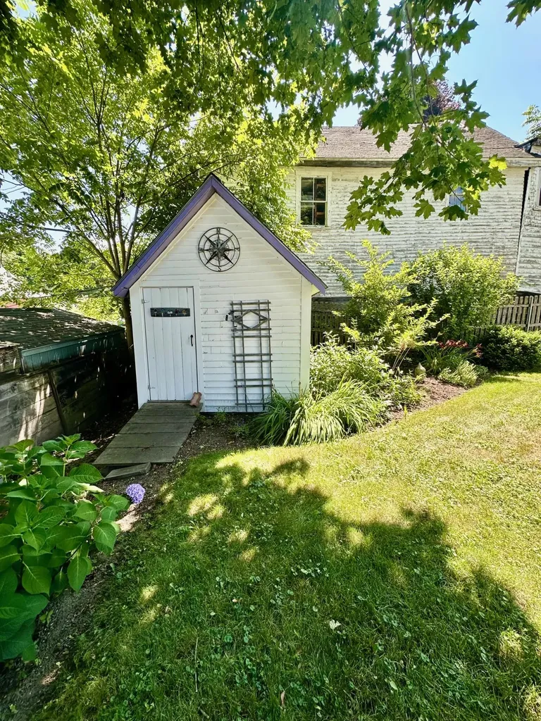 23 Holland Street Bangor ME 04401