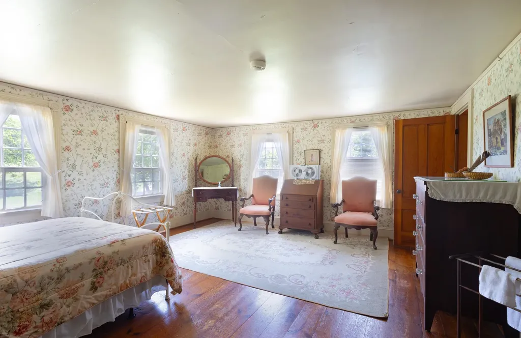 10 South Arm Road Andover ME 04226
