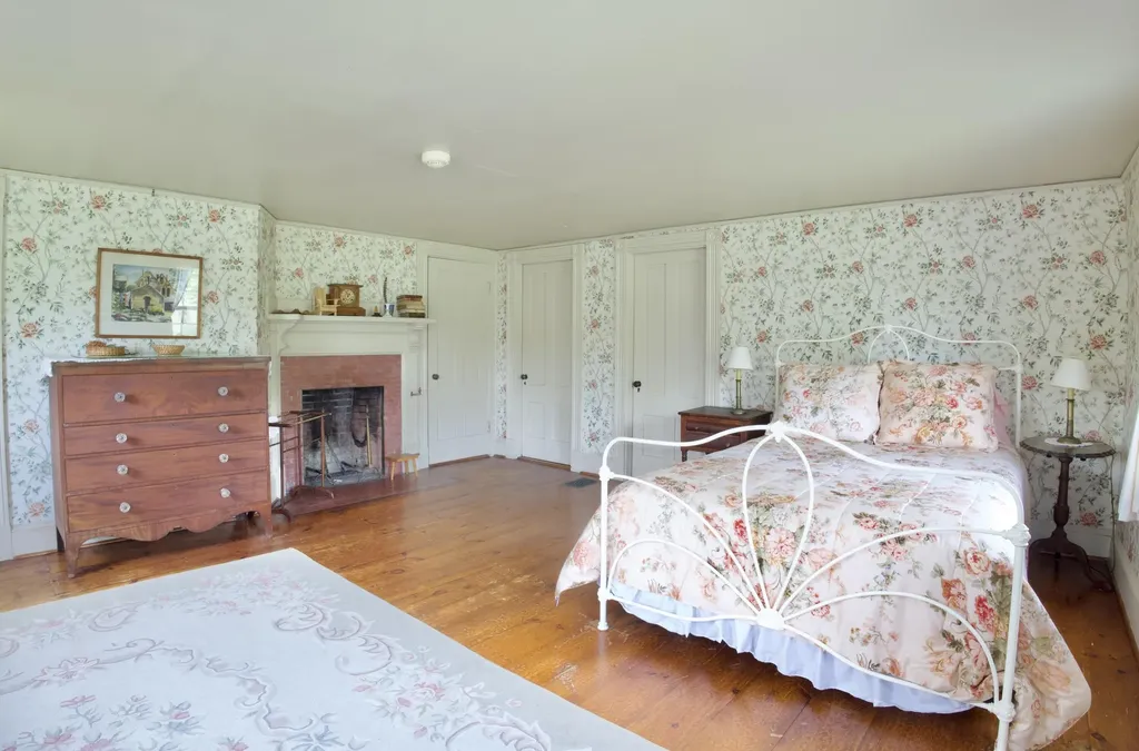 10 South Arm Road Andover ME 04226