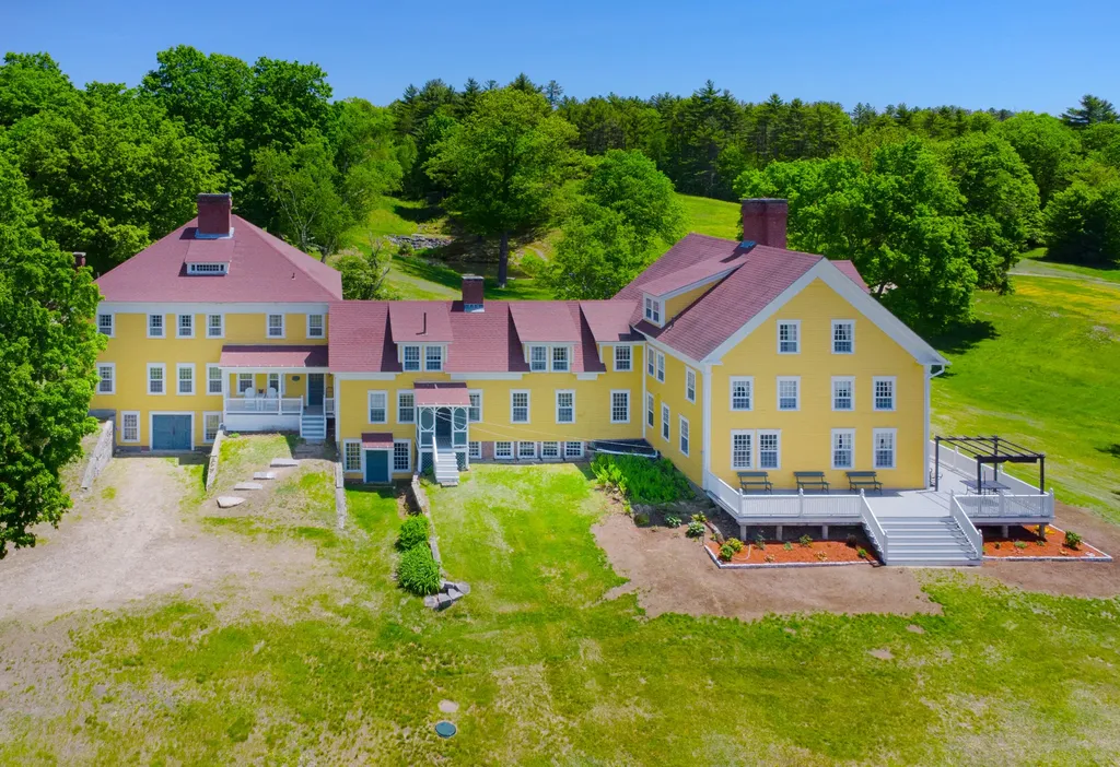10 South Arm Road Andover ME 04226