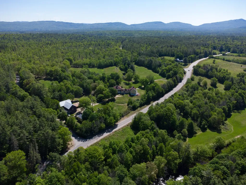 10 South Arm Road Andover ME 04226