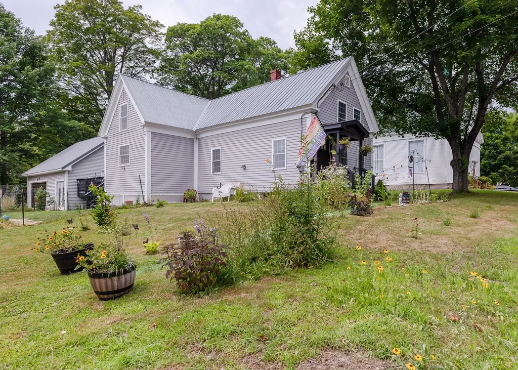 147 N Main Street Monmouth ME 04265