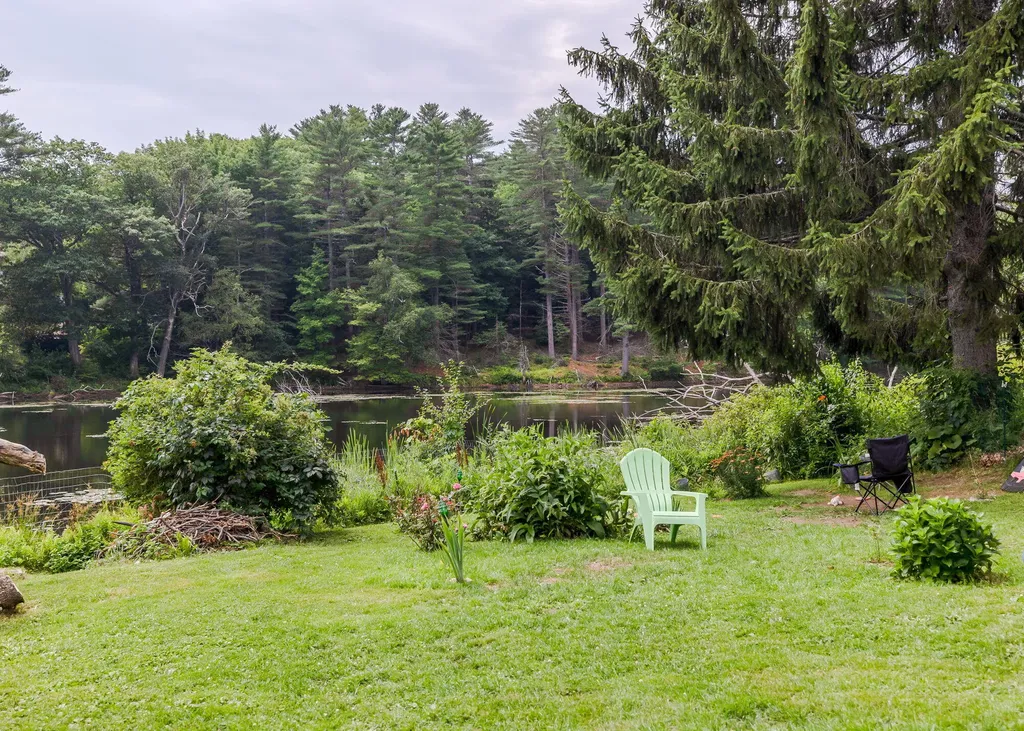 147 N Main Street Monmouth ME 04265
