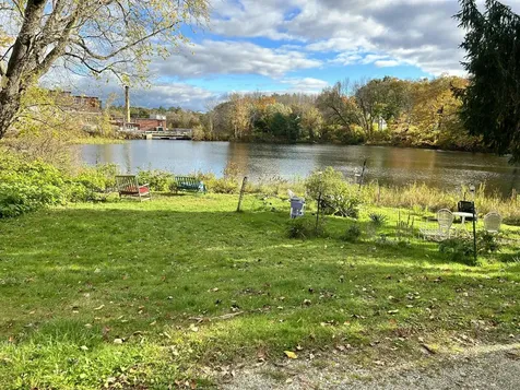 147 N Main Street Monmouth ME 04265