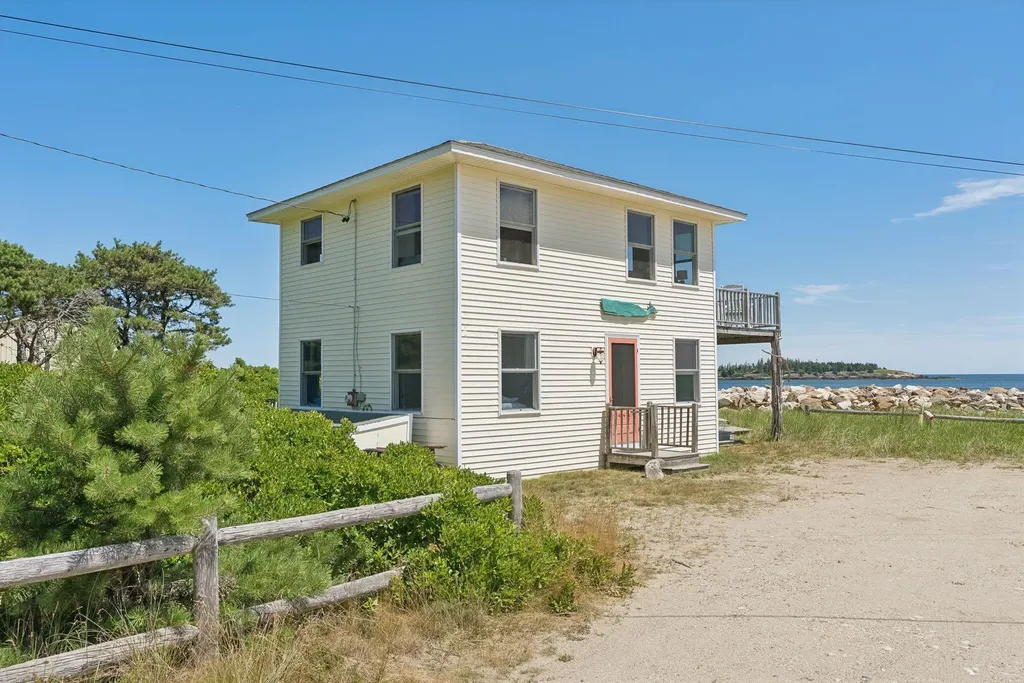 12 White Spot Way Phippsburg ME 04562