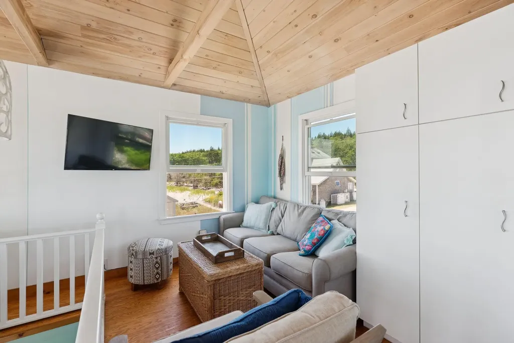 12 White Spot Way Phippsburg ME 04562