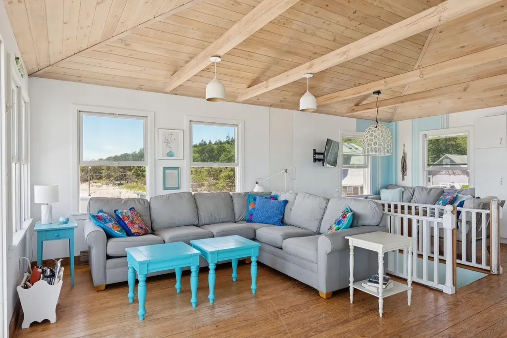 12 White Spot Way Phippsburg ME 04562