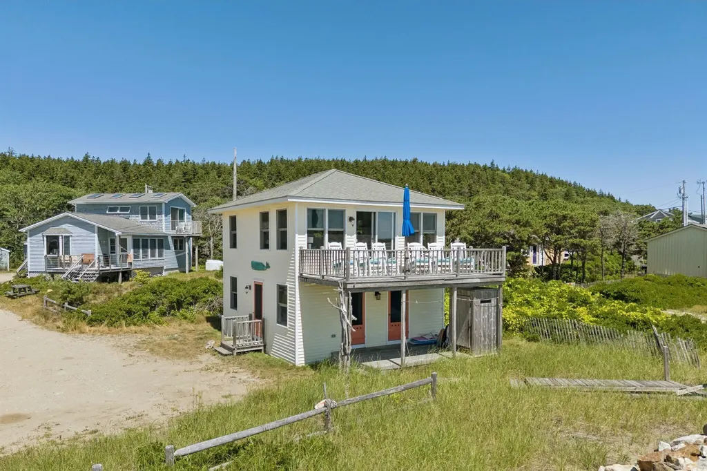 12 White Spot Way Phippsburg ME 04562