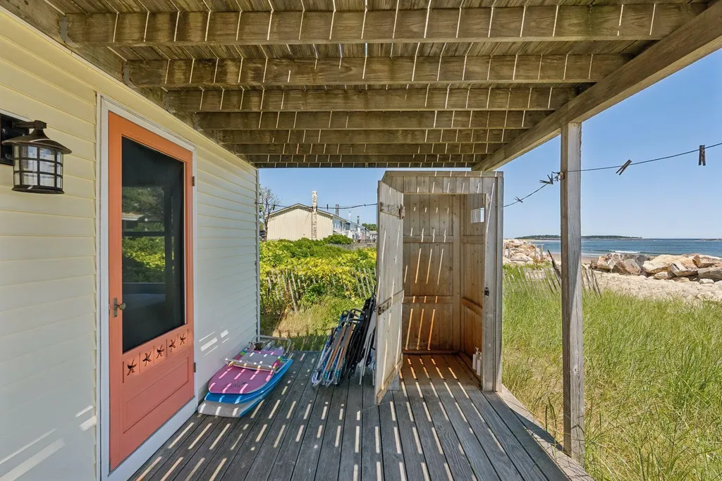 12 White Spot Way Phippsburg ME 04562