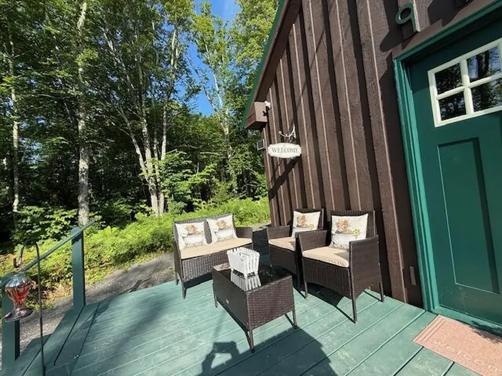 910 Mutton Lane Clinton ME 04927