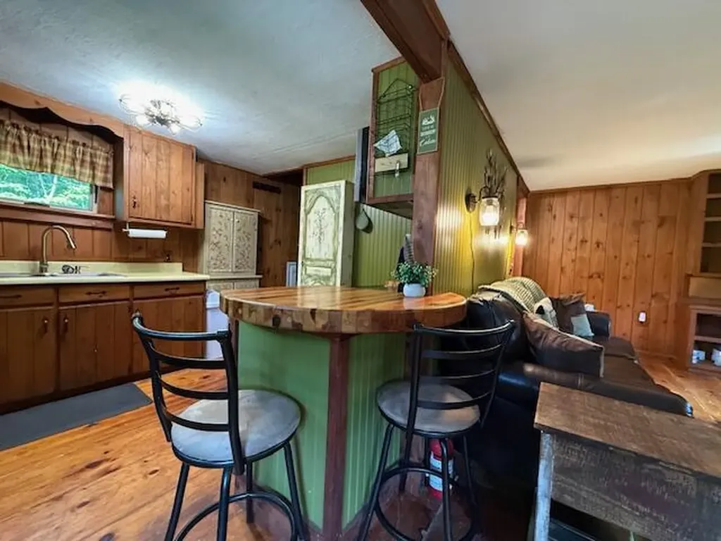 910 Mutton Lane Clinton ME 04927