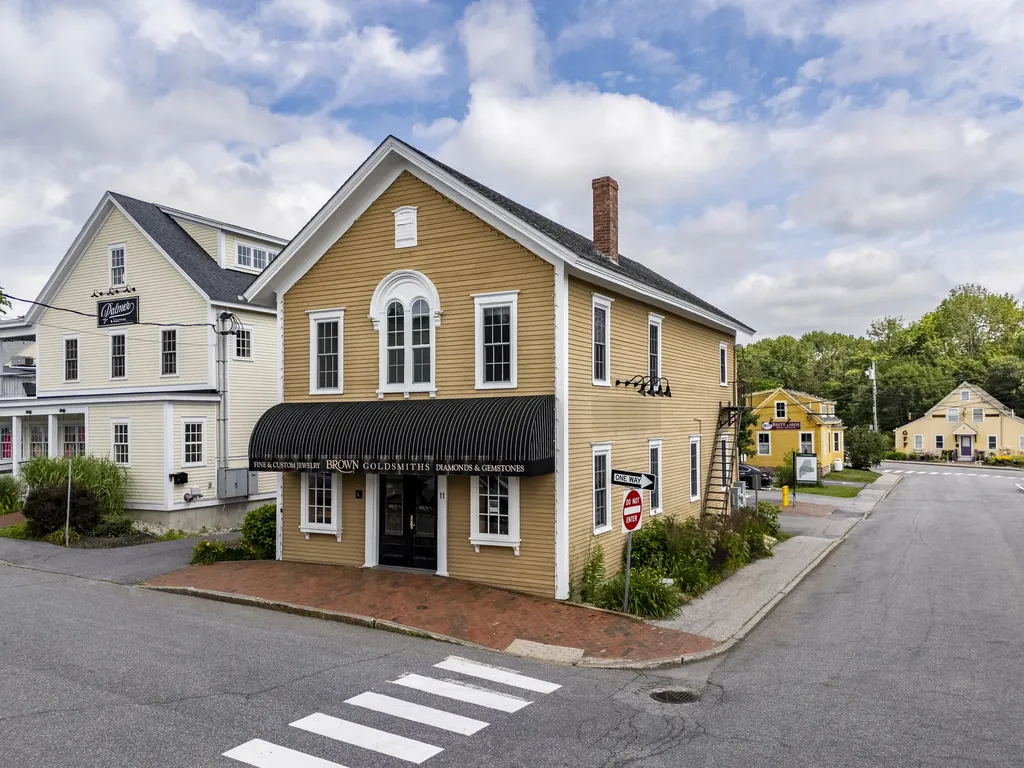 11 Mechanic Street Freeport ME 04032
