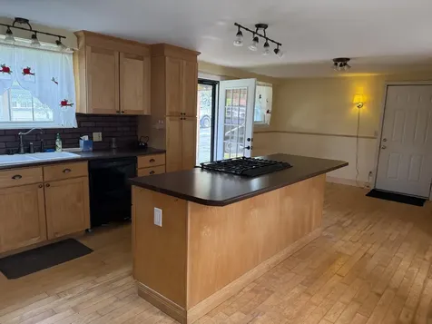 17 Pikes Hill Road Norway ME 04268