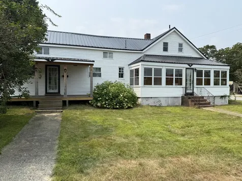 17 Pikes Hill Road Norway ME 04268