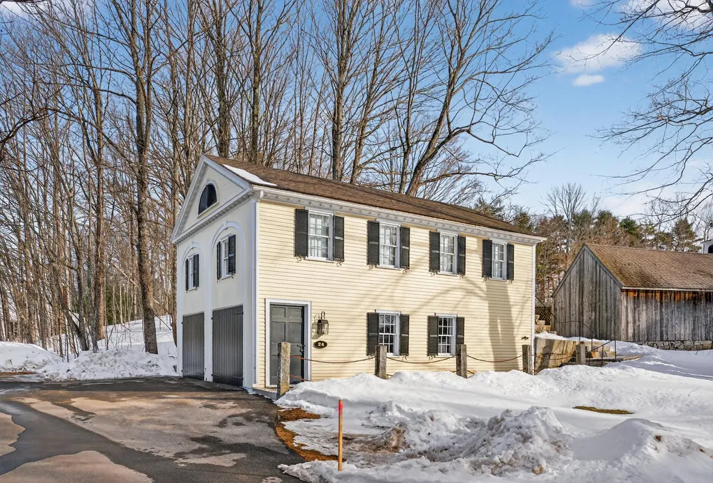 1090 Pittston School Street Pittston ME 04345
