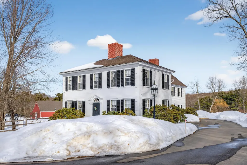 1090 Pittston School Street Pittston ME 04345