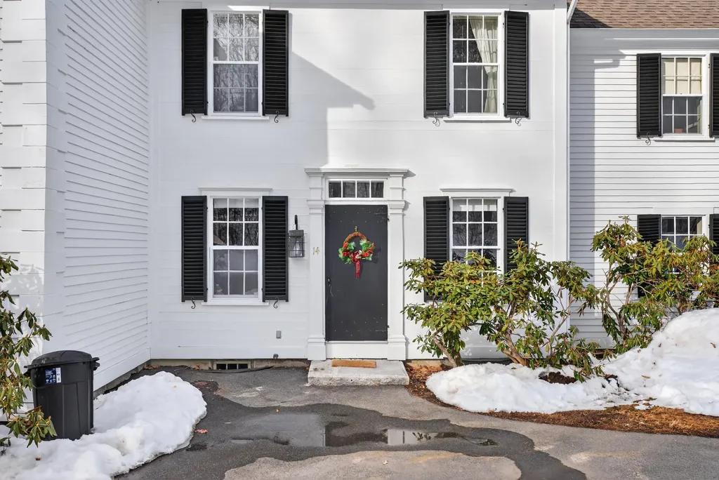 1090 Pittston School Street Pittston ME 04345