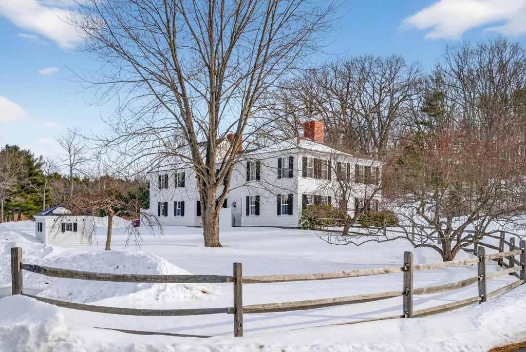 1090 Pittston School Street Pittston ME 04345