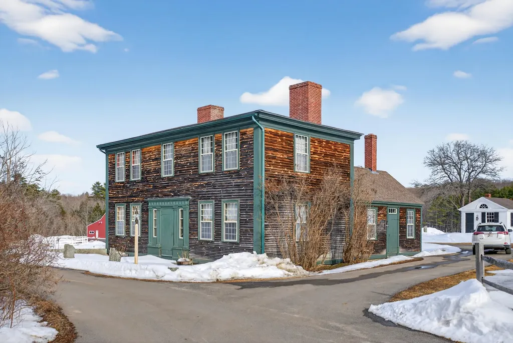 1090 Pittston School Street Pittston ME 04345