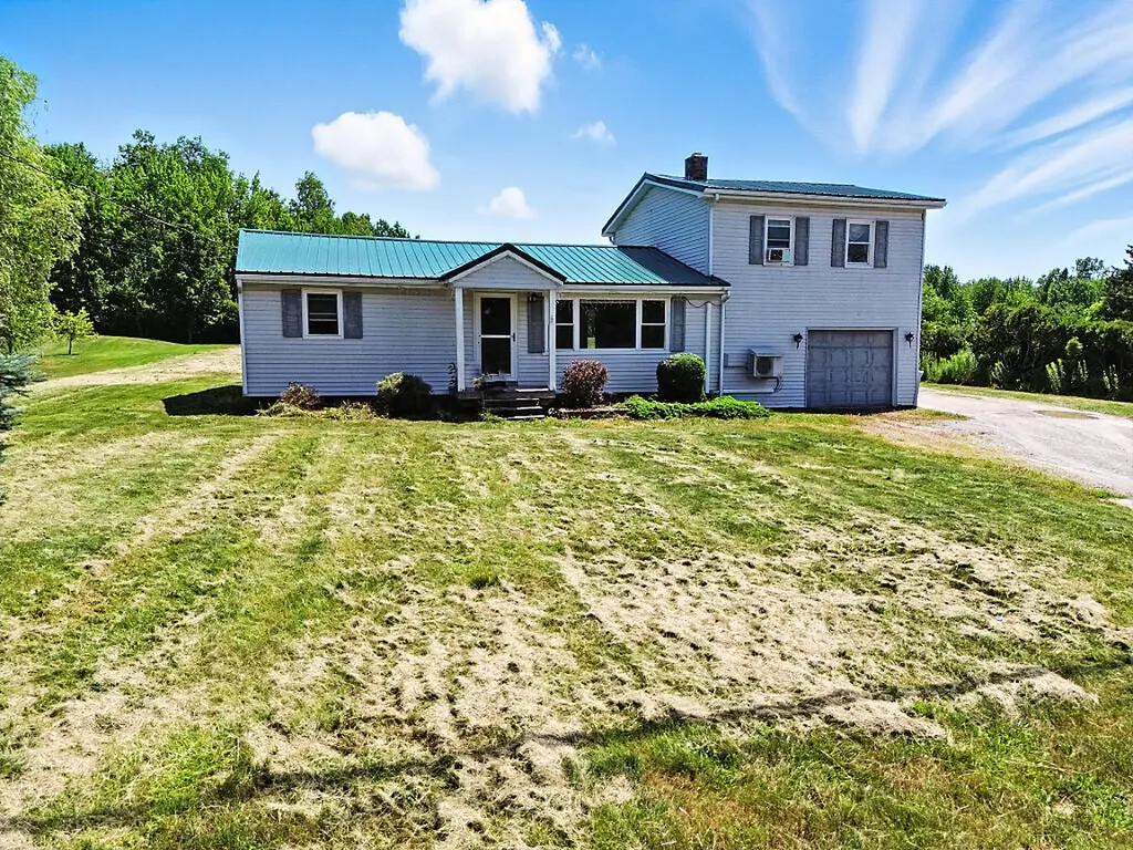 828 Main Street Bradley ME 04411