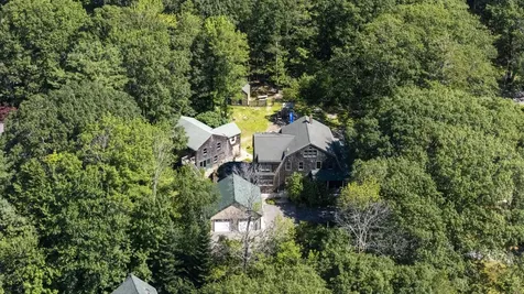 243 Mitchell Road Cape Elizabeth ME 04107