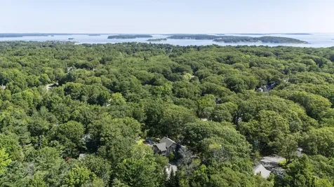243 Mitchell Road Cape Elizabeth ME 04107