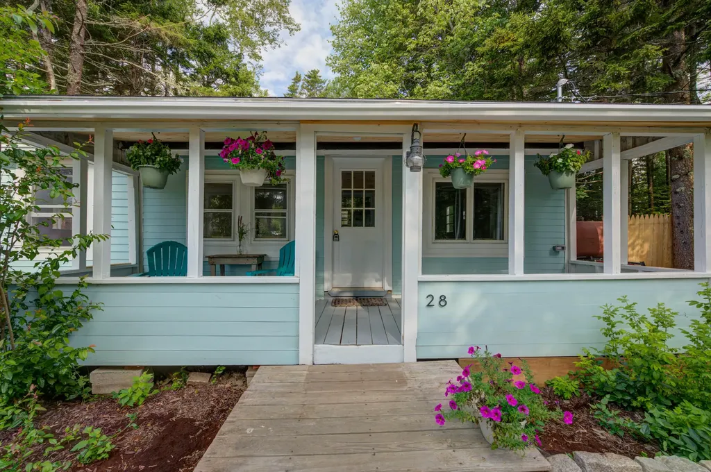 28 Marquis Lane Harpswell ME 04079