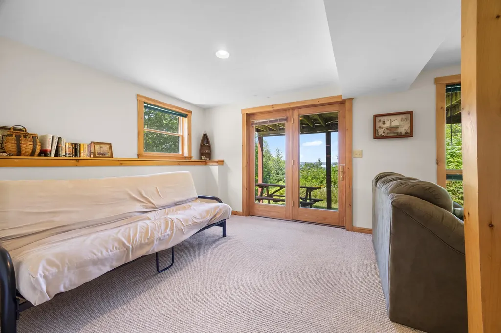 31 Michael's Maine (+32, 22, 26) Street Bar Harbor ME 04609