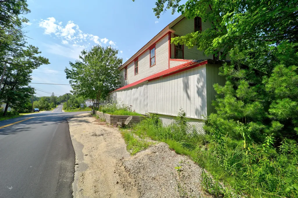 143 N Sedgwick Road Sedgwick ME 04676